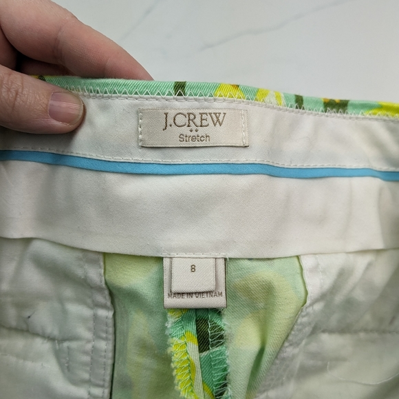 J. Crew Factory Shorts Sz. 8 Daffodil Floral Print - Picture 3 of 3